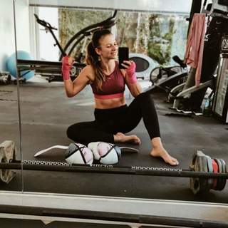 Anna Lewandowska feet photo thumbnail