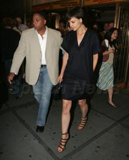 Katie Holmes feet photo thumbnail
