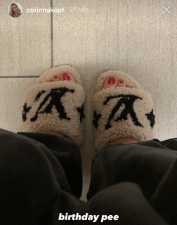 Corinna Kopf feet photo thumbnail