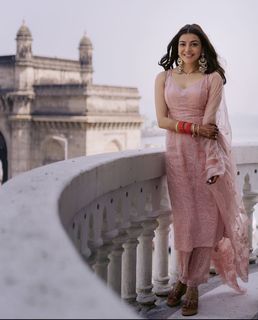Kajal Aggarwal feet photo thumbnail