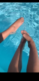 Alexis Ren feet photo thumbnail