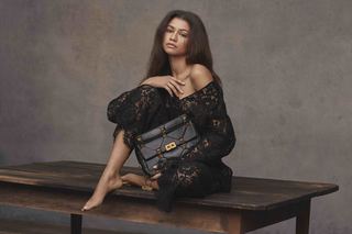 Zendaya feet photo thumbnail