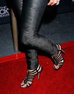 Nicky Rothschild feet photo thumbnail