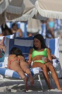 Chantel Jeffries feet photo thumbnail