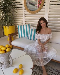 Jessica Lowndes feet photo thumbnail