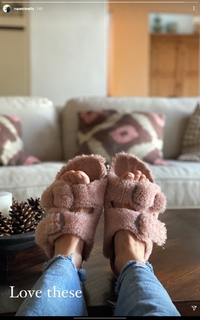 Naomi Watts feet photo thumbnail