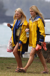 AnnaSophia Robb feet photo thumbnail
