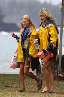 AnnaSophia Robb feet photo thumbnail