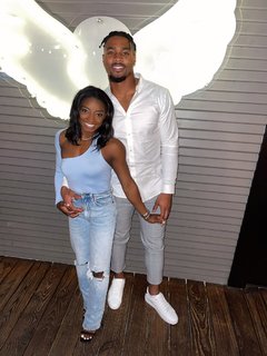 Simone Biles feet photo thumbnail
