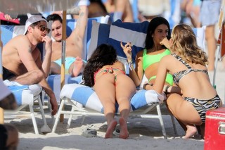 Chantel Jeffries feet photo thumbnail