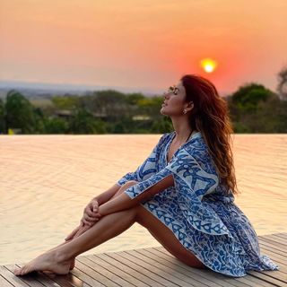 Paula Fernandes feet photo thumbnail