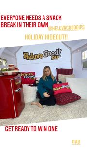 Melissa Joan Hart feet photo thumbnail