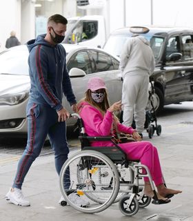 Katie Price feet photo thumbnail