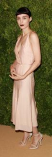 Rooney Mara feet photo thumbnail