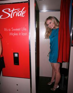 Kristen Bell feet photo thumbnail