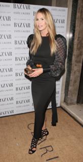Elle Macpherson feet photo thumbnail