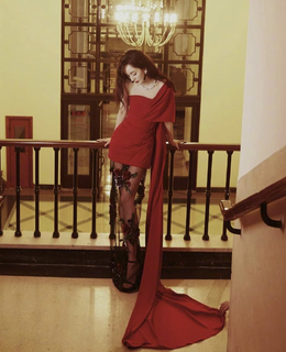 Mi Yang feet photo thumbnail