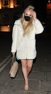 Jorgie Porter feet photo thumbnail