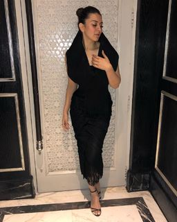 Hansika Motwani feet photo thumbnail