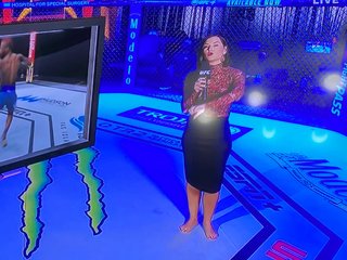 Megan Olivi feet photo thumbnail