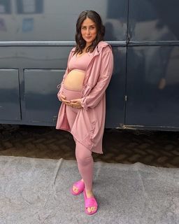 Kareena Kapoor feet photo thumbnail