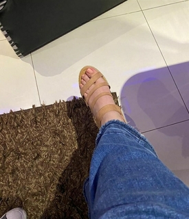 Isa Pes feet photo thumbnail