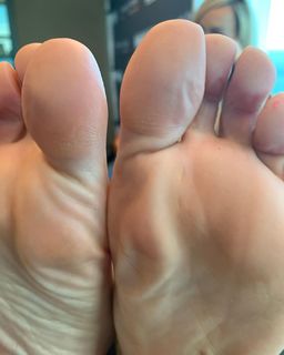 Kyle Unfug feet photo thumbnail
