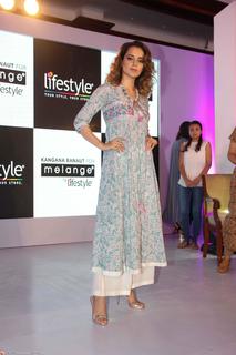 Kangana Ranaut feet photo thumbnail