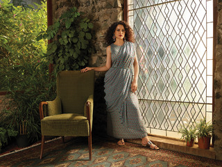 Kangana Ranaut feet photo thumbnail