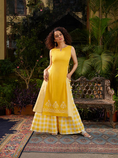 Kangana Ranaut feet photo thumbnail