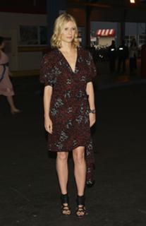 Gwyneth Paltrow feet photo thumbnail
