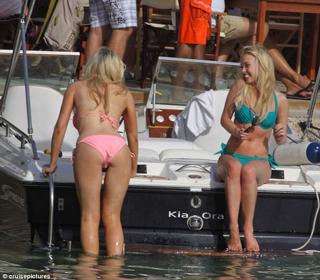 Jorgie Porter feet photo thumbnail