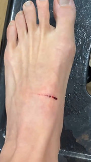 Gabbie Hanna feet photo thumbnail