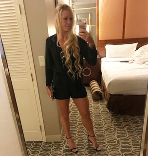 Holly Holm feet photo thumbnail