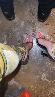 Victoria Waldrip feet photo thumbnail