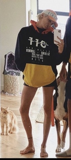 Katie Cassidy feet photo thumbnail