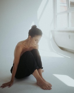 Lena Meyer-Landrut feet photo thumbnail