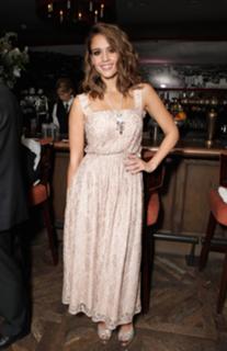 Jessica Alba feet photo thumbnail