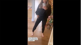 Amy Childs feet photo thumbnail