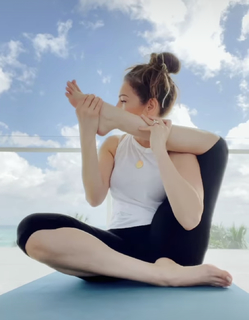 Thalía feet photo thumbnail