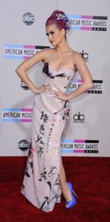 Katy Perry feet photo thumbnail