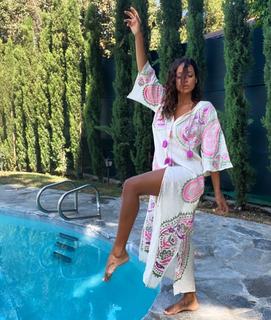 Dania Ramirez feet photo thumbnail