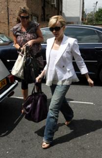 Kylie Minogue feet photo thumbnail