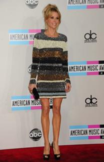 Julie Bowen feet photo thumbnail