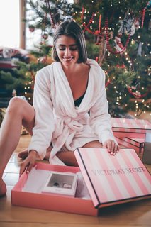 Taylor Hill feet photo thumbnail