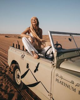 Lola Weippert feet photo thumbnail