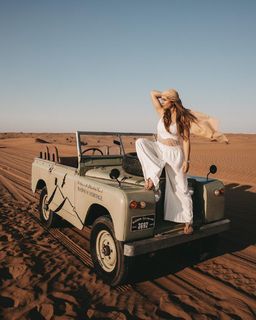 Lola Weippert feet photo thumbnail