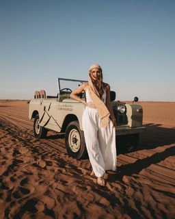 Lola Weippert feet photo thumbnail