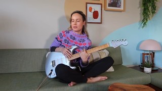Brie Larson feet photo thumbnail