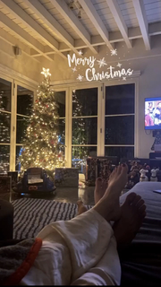 Katheryn Winnick feet photo thumbnail